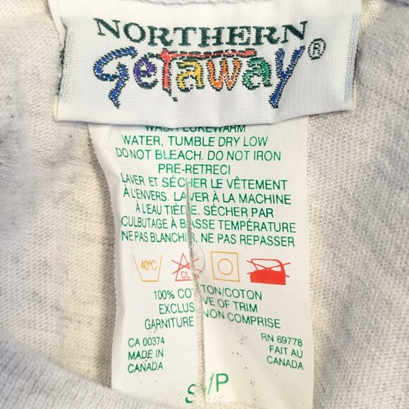 Northern Getaway 90s Rollerblading Hockey in Space Shirt, Small - Picture 3 of 3